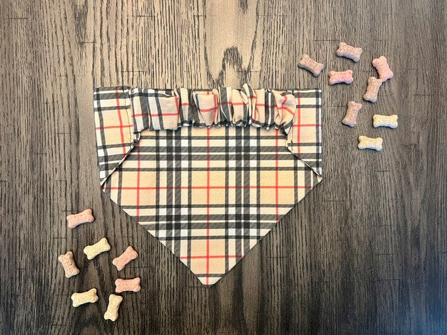 Barkberry bandana flat lay back view